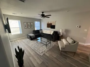 1524 Charmer - Image 3