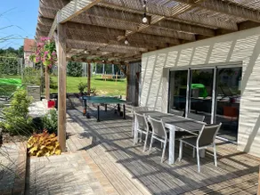 House with pergolas and terrace - Image 2