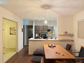 Near Narita Airport/5 min walk to the train/2 free parking spaces/Next to 7-Eleven/The Maruko - Image 4