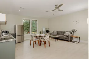Woodlands Retreat Apartment - Image 2