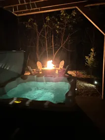 The Coop NEW A-frame Hot Tub, Fire Pit, Loft - Image 5