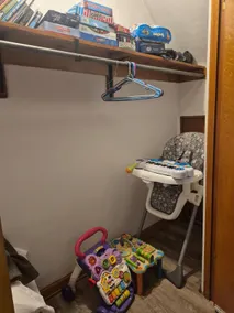 2 br 1 ba apt 2nd floor 55 min to downtown Chicago - Image 3