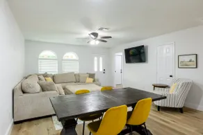 The Canary House - Image 3