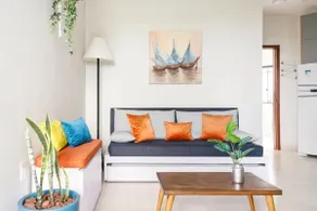 Beachfront: Stylish & Quiet - Image 3
