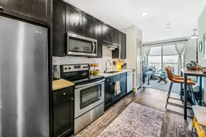 Chic & Comfy Retreat ~ 5* Location, Pool, Gym, EV! - Image 3