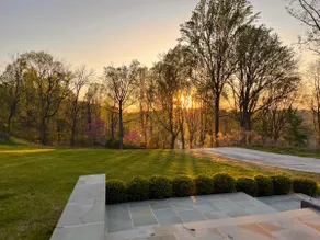Lux Retreat with Stunning Views & Ultimate Comfort - Image 4