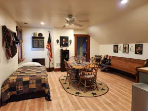 The Presidential Suite Close to Kenyon & Mt Vernon - Image 2