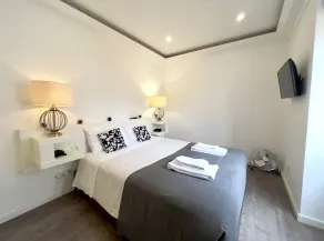Sintra Design Apartment - Image 3