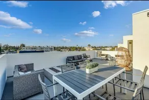 LUXE | Gated 5BD West Adams Home - Image 4