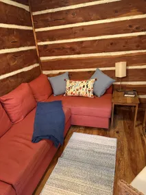 Little Reata at Lake Cabin Escapes w/ private Hot Tub & Fire Pit, Perfect Romantic Couples Getaway - Image 5