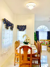 Eds Spacious 3-Bedroom 2-Full Bathroom House with Wifi, AC and Pool - Image 4