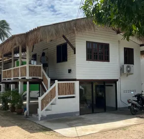Beach House Retreat - Image 3