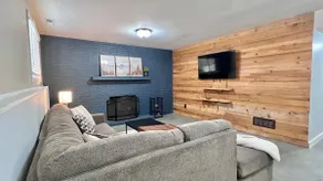 Relaxing Work-Ready 3BD/2BA - 1 Mile to U of I - Image 2