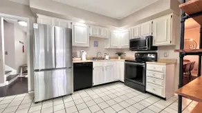Relaxing Work-Ready 3BD/2BA - 1 Mile to U of I - Image 4