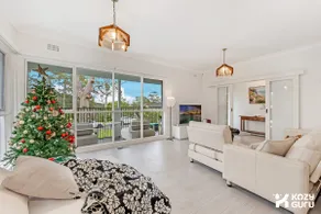 KozyGuru | Forestville | Charming 3BR House - Image 3