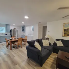 The New Comfy Blue Cottage - Image 2