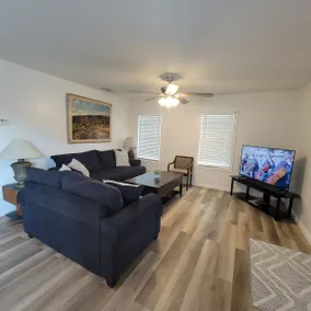 The New Comfy Blue Cottage - Image 5