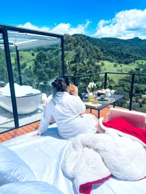 Romantic chalet in São Bento, with a movable bed and coffee - Image 4