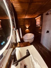 Pura Vida Jacuzzi Cabin, Fireplace & Haras - Image 3