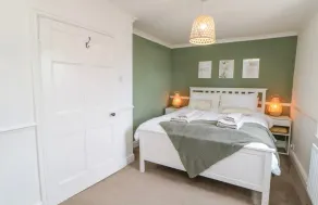 Ploughmans Cottage - Image 2