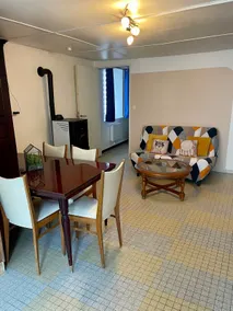 The small Lalye house - Image 4