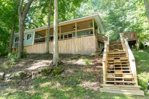 The Lake Shack at Blair’s Bluff - Image 2