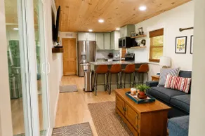 The Lake Shack at Blair’s Bluff - Image 4