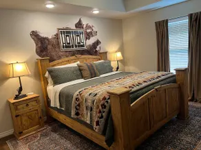 Hankins' Hideaway - Image 3