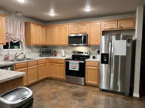 Hankins' Hideaway - Image 2