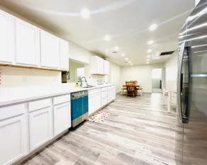 Large Clean Arizona Citrus Home - Image 3