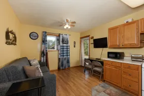 Eagle Heights Hide-a-Way - Image 3