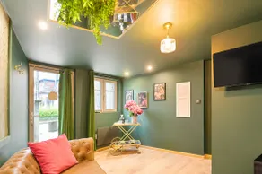 Speakeasy 20s · Immersive & Air-conditioned apartment - Image 2