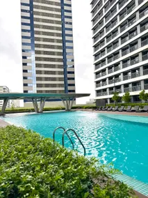 Newly-furnished 1BR with Balcony near MRT Mandaluyong - Image 3