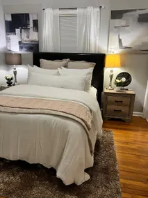 133 Suite on West Rose - Image 4