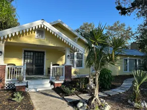 Historic Home 2 King+sofabed, 1700sf, min to Beach - Image 2