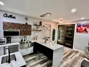 Ultra modern new home w/rooftop - Image 3