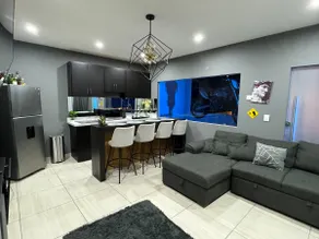 Host's penthouse - Image 3