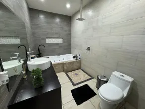 Host's penthouse - Image 5