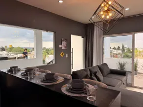 Host's penthouse - Image 4