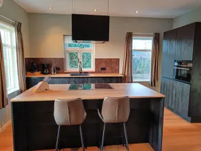 Holiday home with hot tub - Image 5