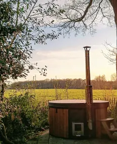 Holiday home with hot tub - Image 3