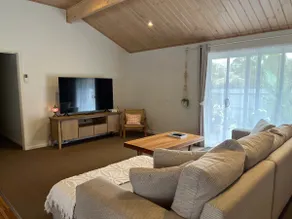 Large Family Beach House outdoor living - Image 2