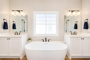 Stunning Waterfront Retreat Spacious 4Br2Ba Home - Image 5