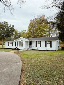 Family Home! Fenced Yard & Games - Image 2