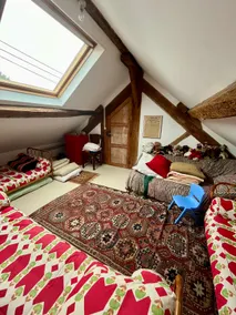 Peaceful Retreat with Yoga Studio/Garden/Sleeps 13 - Image 5