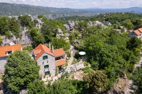 Villa Lipa with hot tub Omiš - Image 4