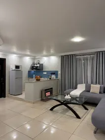 The Nook: 2 BHK | Walk to Mall Road & Free Parking - Image 3