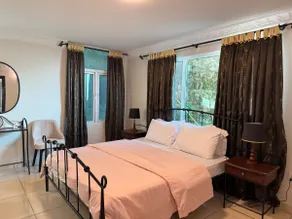 The Nook: 2 BHK | Walk to Mall Road & Free Parking - Image 5