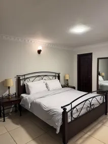 The Nook: 2 BHK | Walk to Mall Road & Free Parking - Image 2