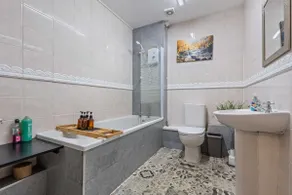 3BR Pontypool Haven - Sleeps 6 with Parking - Image 4